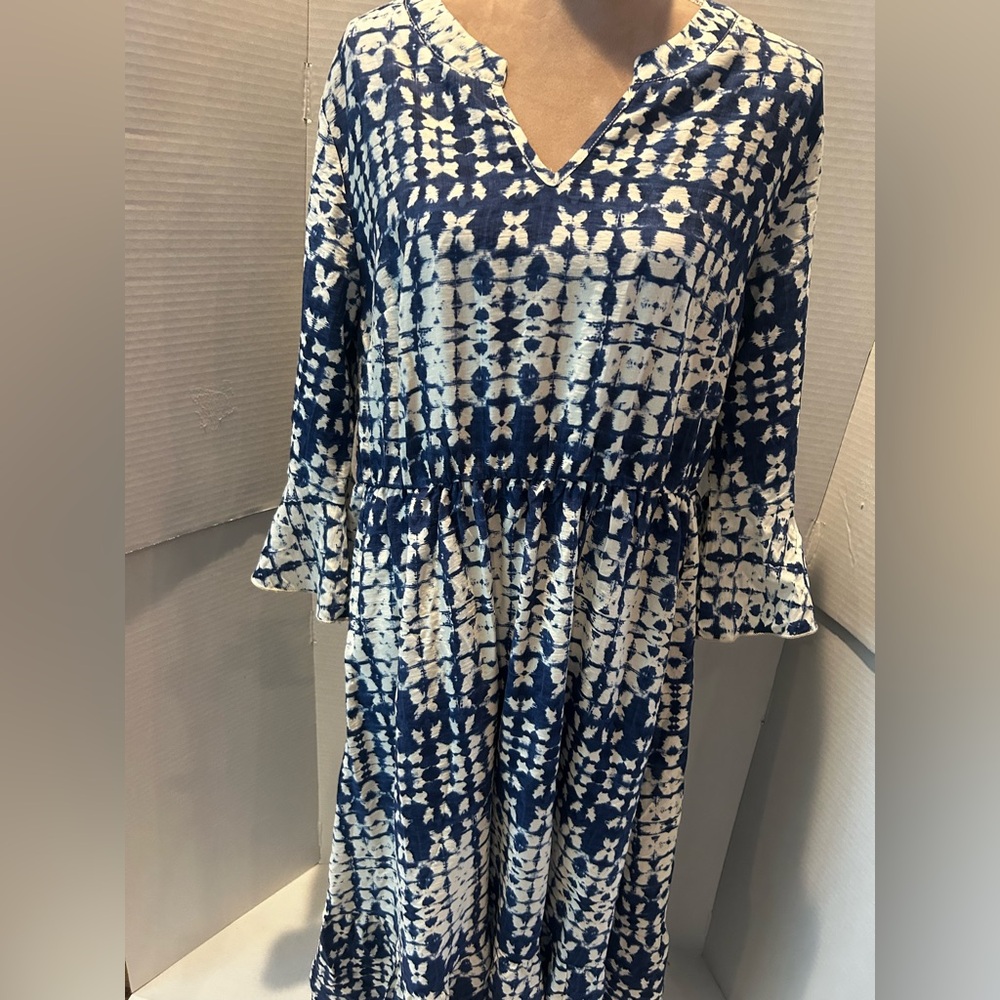 BloomChic Navy and White Tie-Dye Midi Dress